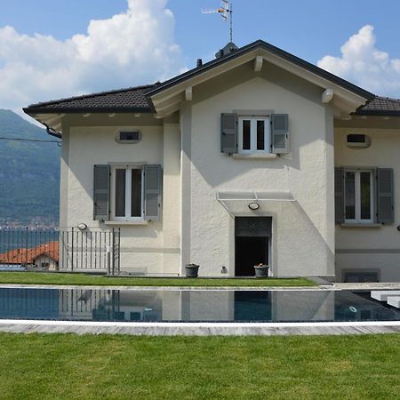 Lescen White Residence - Swimming Pool Lezzeno Bagian luar foto